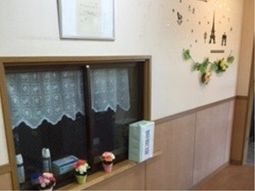 フロントの装飾とディスプレイ