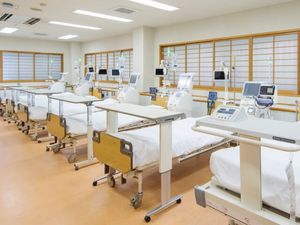 機器が並ぶ機能訓練室  
