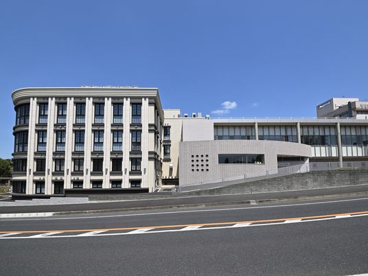 外観の大きな建物です  