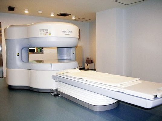 浴室の機器がある室内  