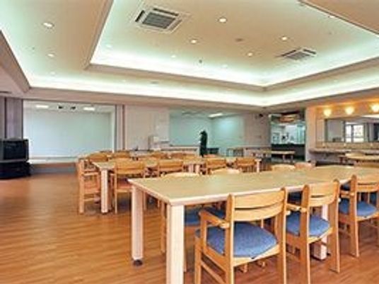 明るい食堂の室内  