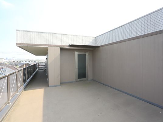 広々とした屋上テラス