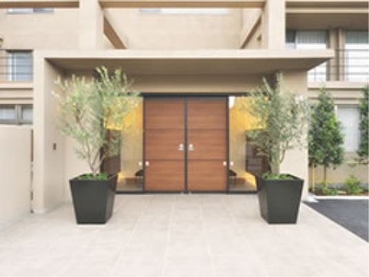 モダンなエントランス