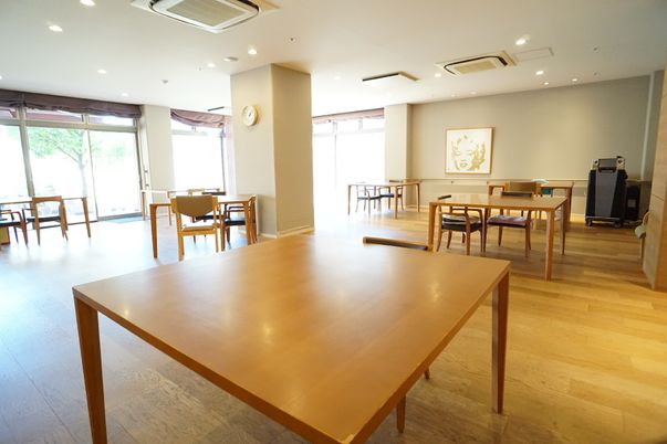 快適な空間の食堂