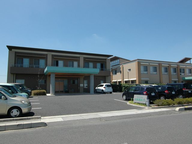 ゆとりある施設でのお仕事 外観 広々とした敷地で心地よい環境の中、ご一緒に働く新しい仲間を募集しています。