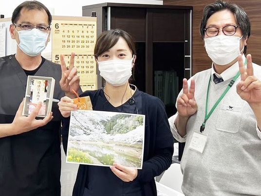 スタッフ3人の集合  