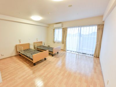 明るい居室内観