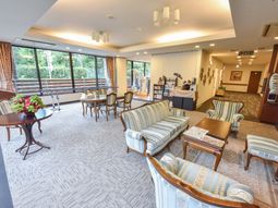 明るい共有スペースの一角