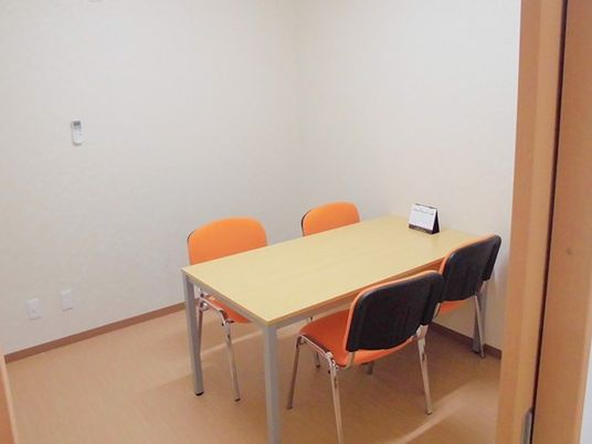 4人用の小部屋  