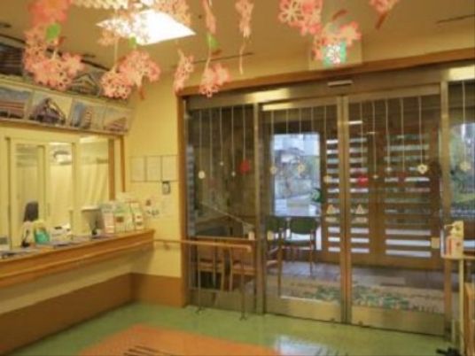 温かみのある受付エリア