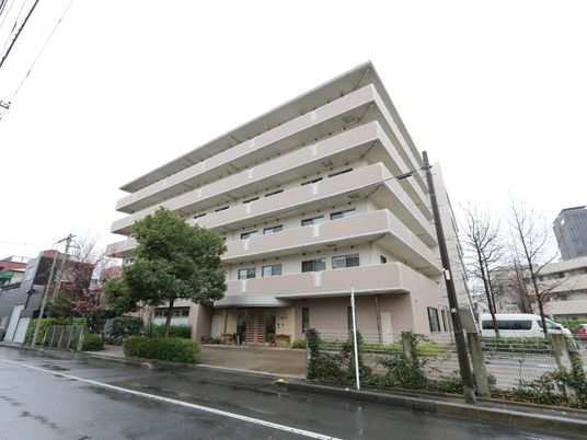 多階層建物の外観