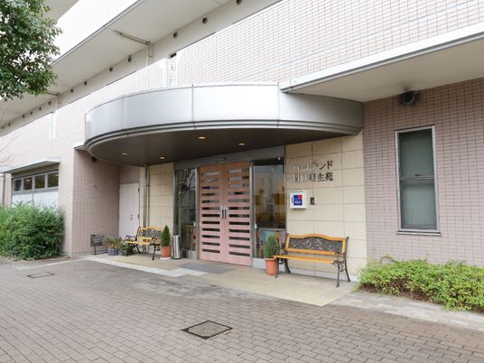 エントランスの外観