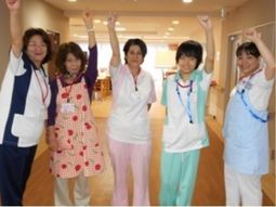 笑顔のスタッフイメージ