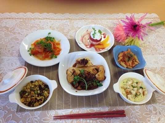 彩り豊かな食事内容