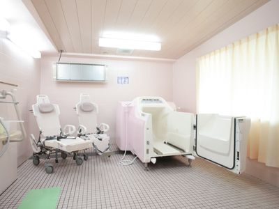 清潔な浴室設備