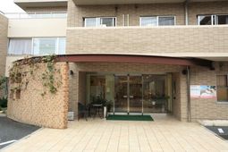 落ち着いた雰囲気のエントランス