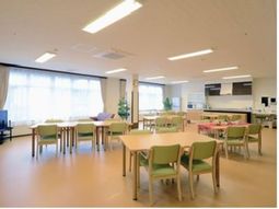 広々とした共有リビング