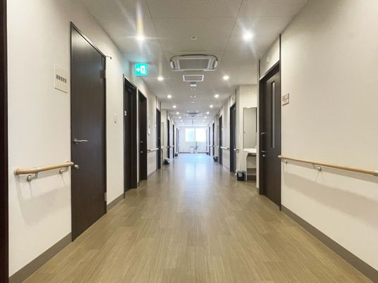 広々とした廊下