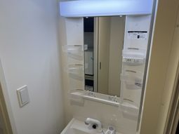 シンプルな洗面台