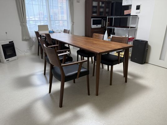 明るいダイニングルーム