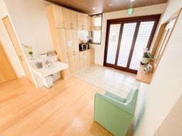 自然光の明るい入口