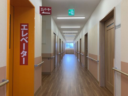 長い廊下