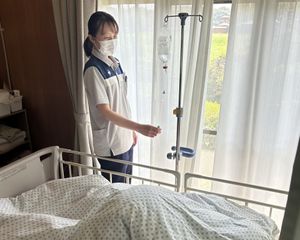 看護スタッフと居室  