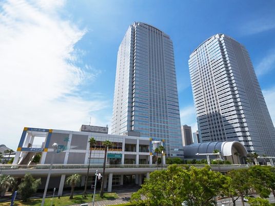 高層建物の外観  