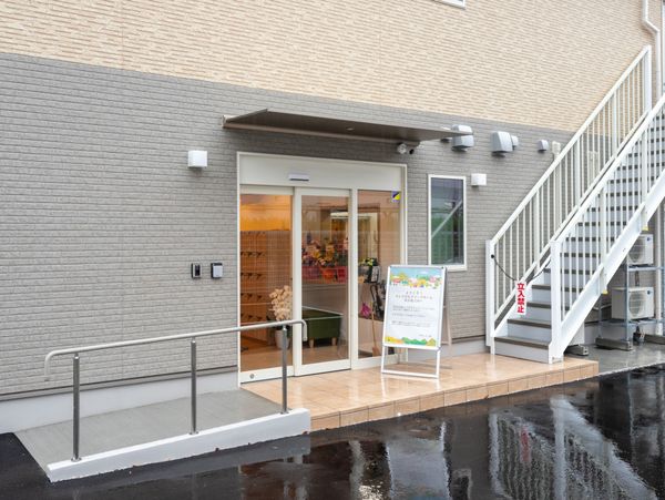 入口のある建物