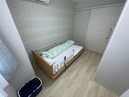 落ち着いた雰囲気の居室