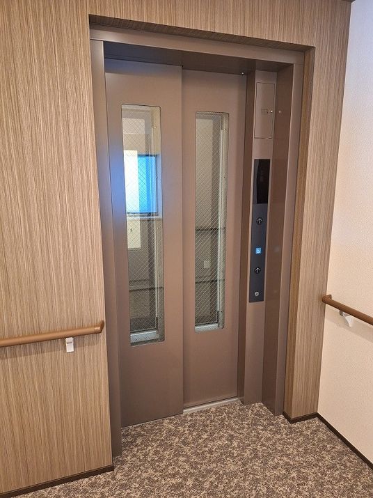 安全な移動が可能なエレベーター