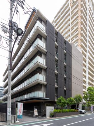 モダンな建物の外観