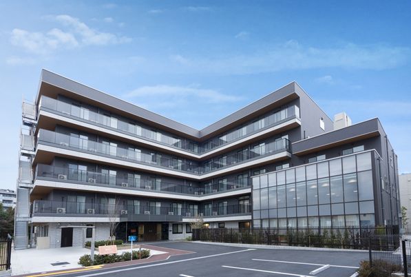 現代的な建物の外観