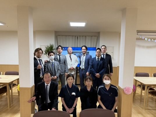 職員集合の食堂  