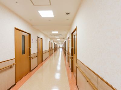 清潔感のある明るい廊下
