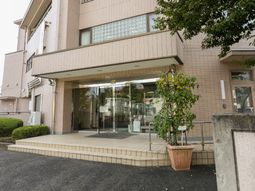清潔感のあるエントランス風景