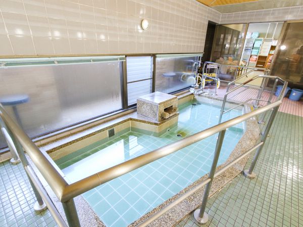 清潔な浴室設備