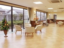 ゆったりとしたラウンジ空間