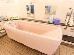 清潔な浴室の様子