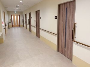 手すり付きの廊下  
