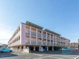 魅力的な建物の外観