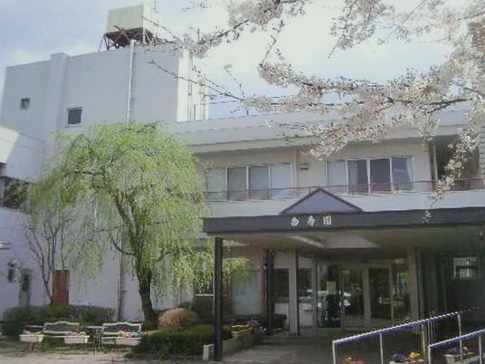 施設の正面玄関  