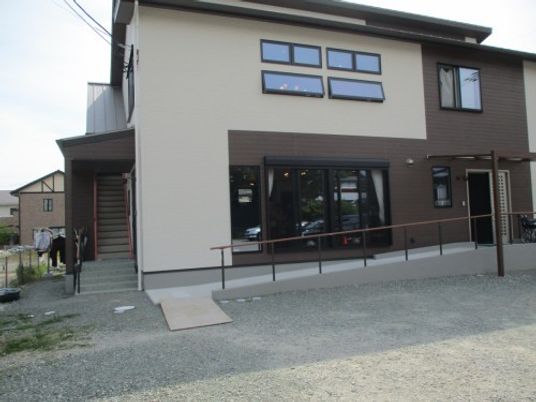 外観の建物正面  