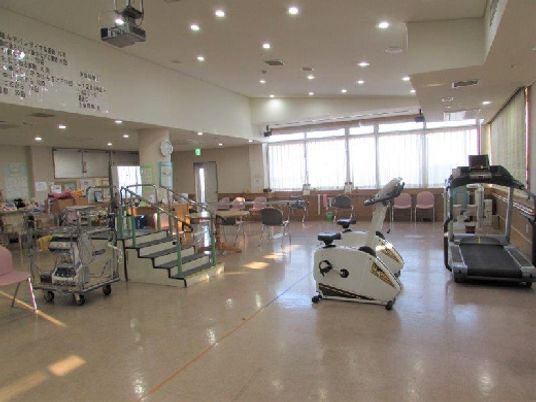 明るい機能訓練室