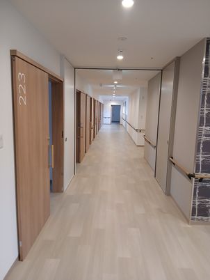 広々とした廊下