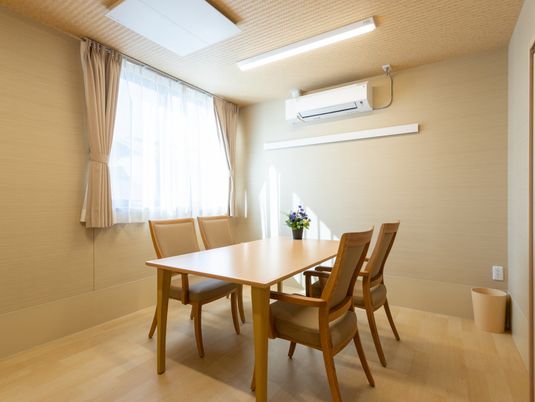 自然光が差し込む部屋