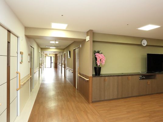 清潔感のある施設廊下