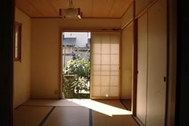 自然光の和室