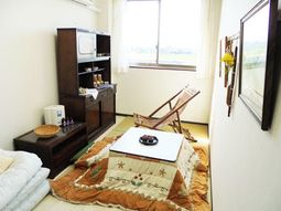 明るい個室の居室