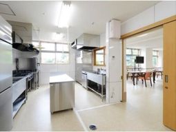 明るいキッチンスペース